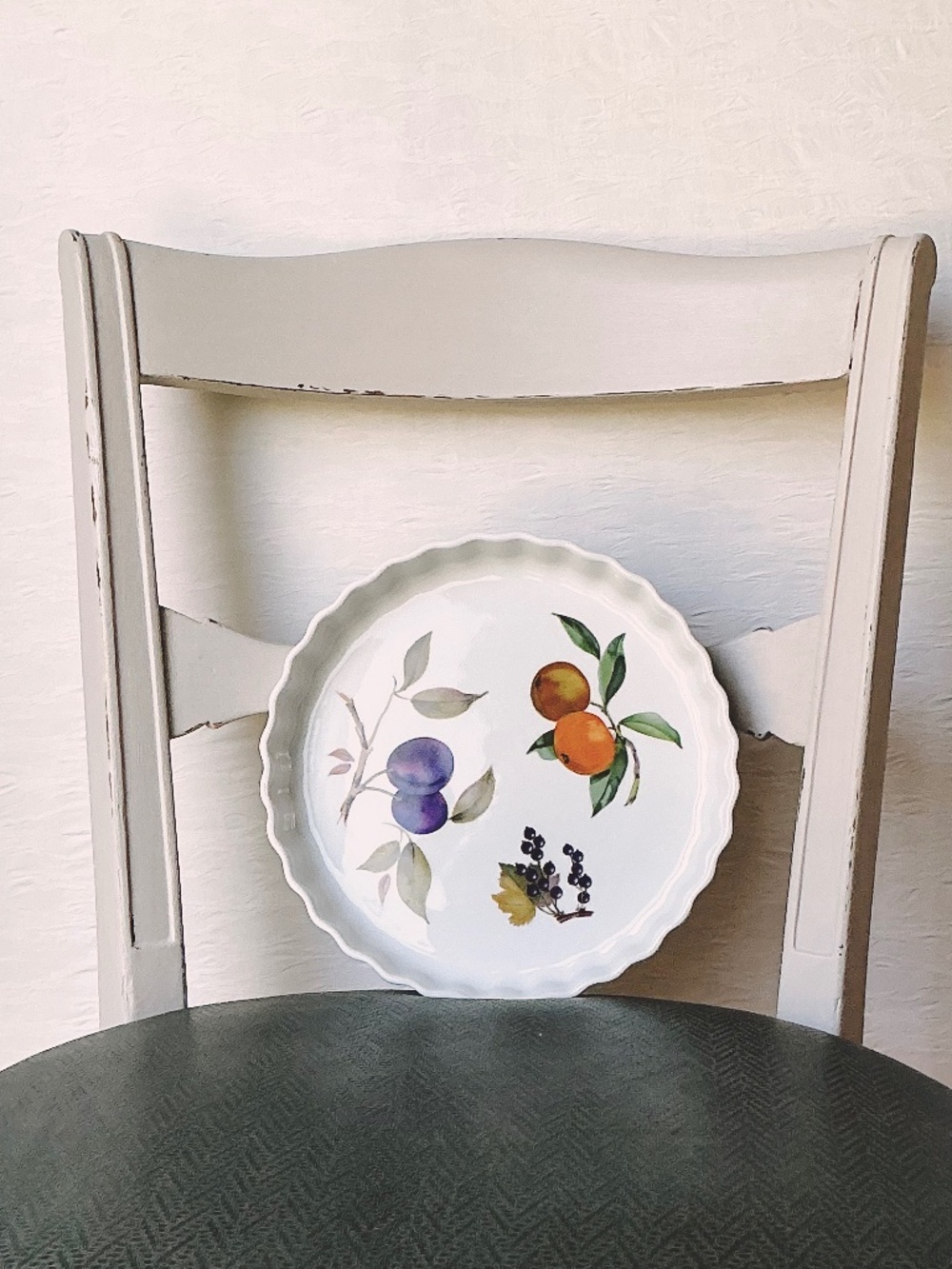 Royal Worcester Fine Porcelain Evesham M Round Fluted Tart Pie Baking Dish 9”